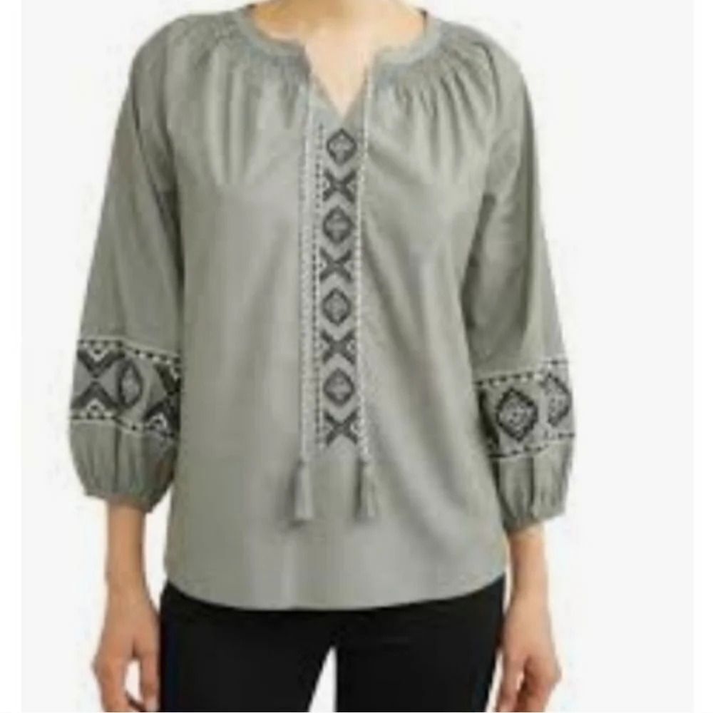 NEW Time & Tru Embroidered Bohemian Top in Bay Leaf/Soft Olive Green Size Small